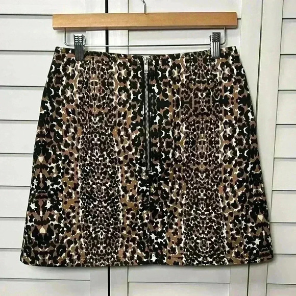 Topshop Leopard Print Buckle A-Line Mini Skirt Size 6 - Picture 5 of 7